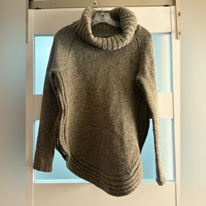 Cynthia Rowley Heather Gray Cowl Neck Sweater EUC Size Large Zip Hem Sides Wool